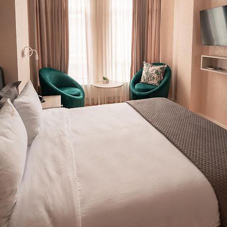 Hotel Well Inn Тбилиси Екстериор снимка
