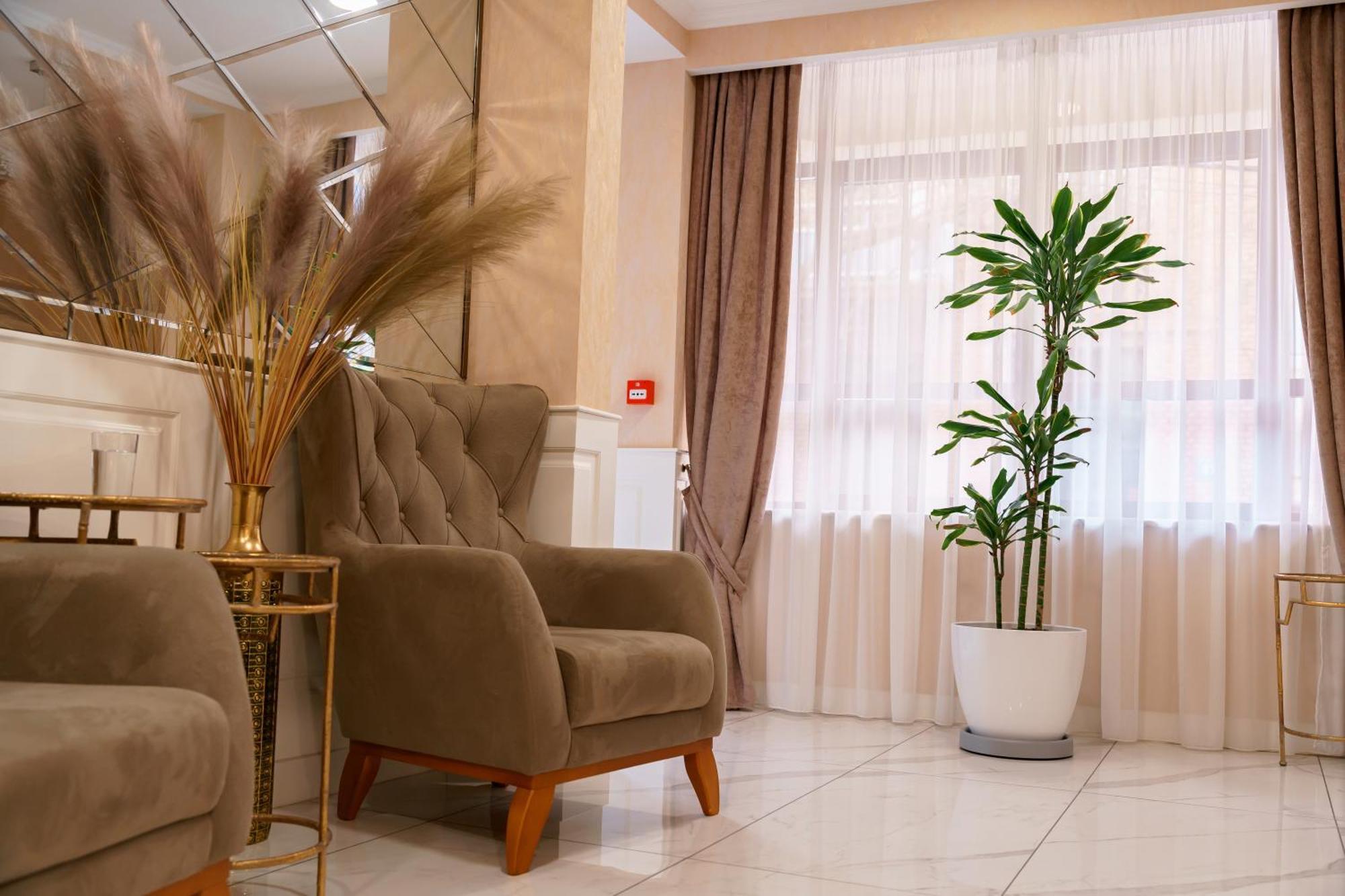 Hotel Well Inn Тбилиси Екстериор снимка