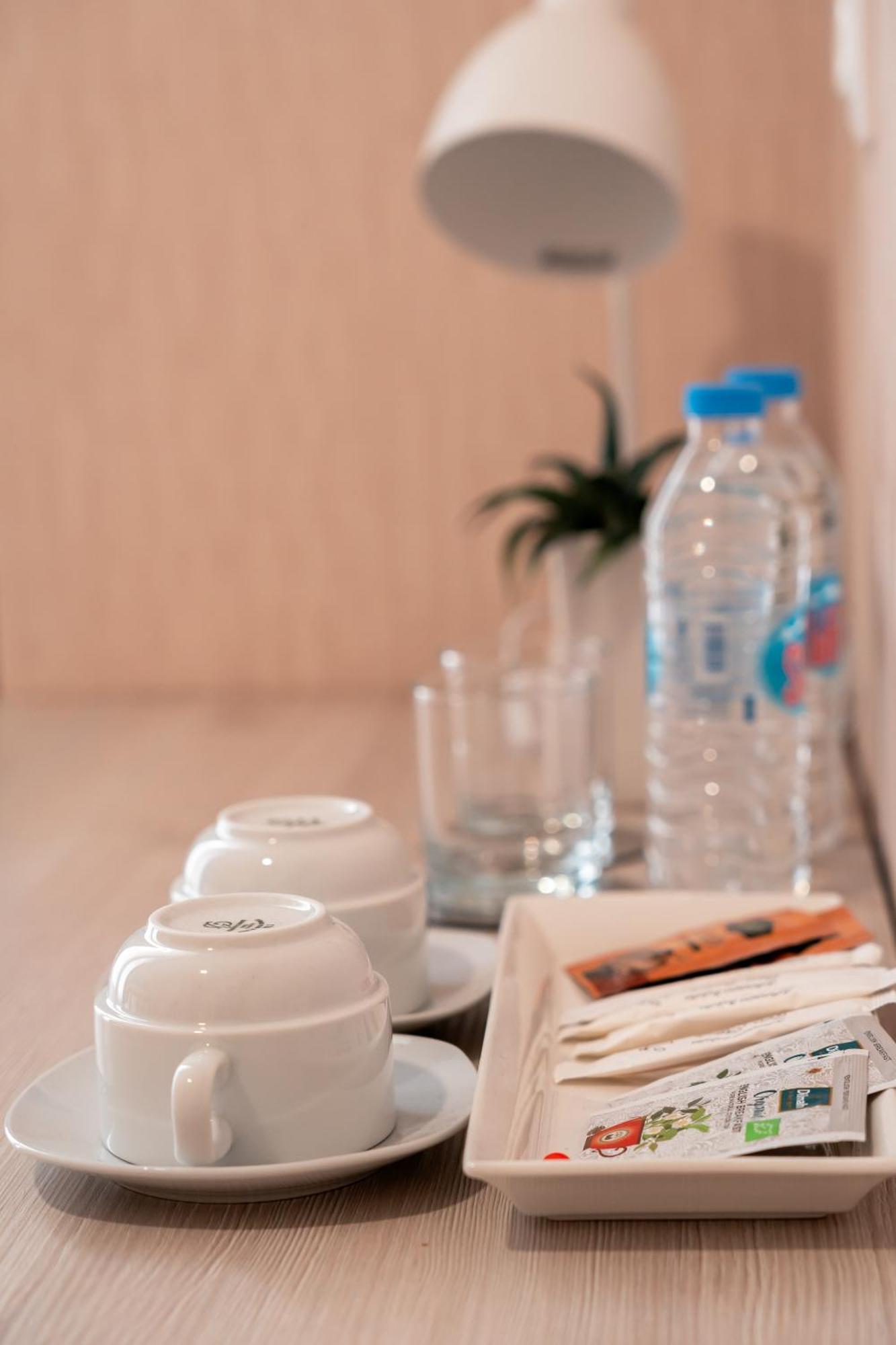 Hotel Well Inn Тбилиси Екстериор снимка